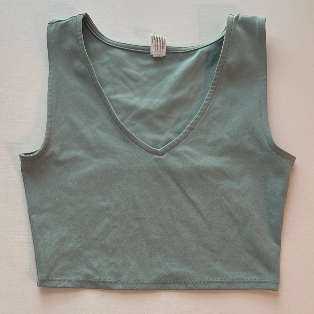 Yogalicious Women's V-Neck Tank Top - Light Green